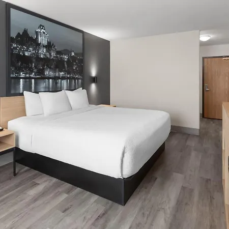 Super 8 By Wyndham Quebec City-3
